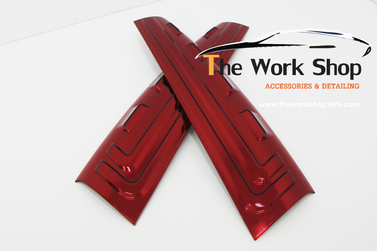 Red Pillar Molding for H-1 ( ทับทิมแดงแต่งเหนือไฟท้าย )