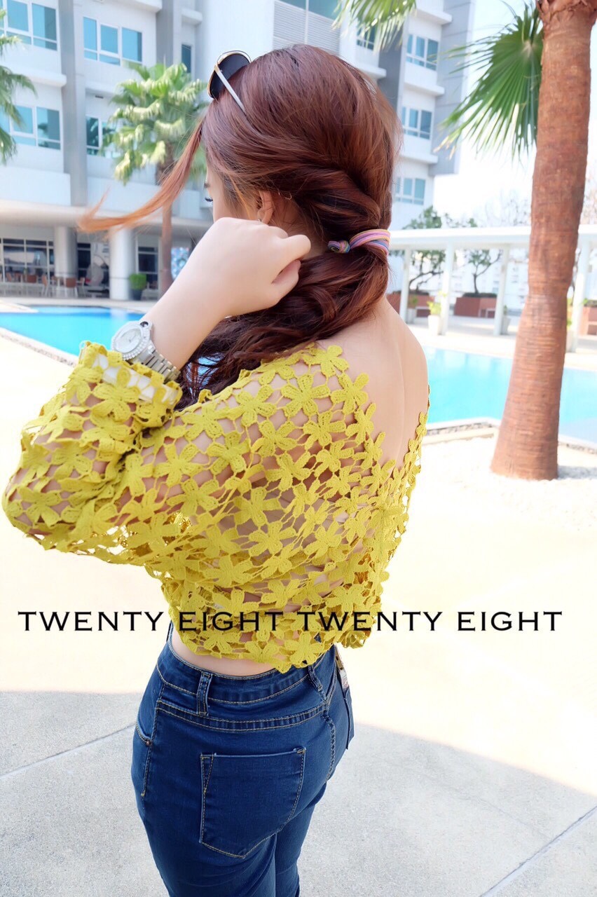 เสื้อแต่งถักลายลูกไม้ฉลุอย่างดีแขนยาว