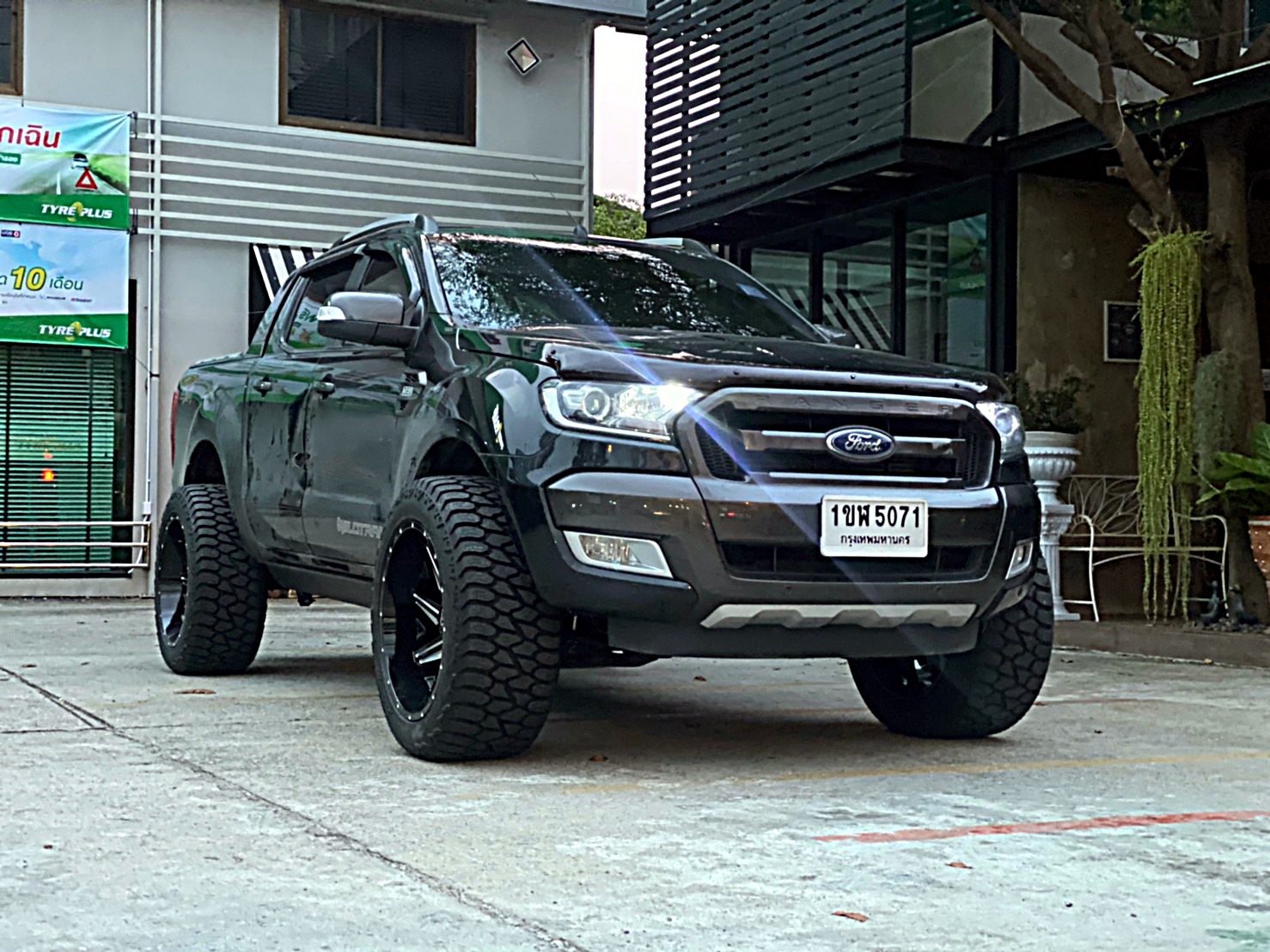 FORD WILDTRAK จัดทรงเมกาขอบ22 ที่ STEP9