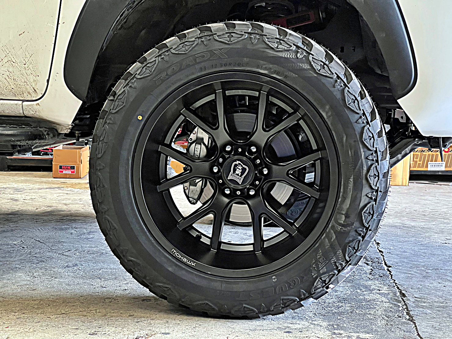 TOYOTA REVO แต่งทรงเมกาที่ STEP9