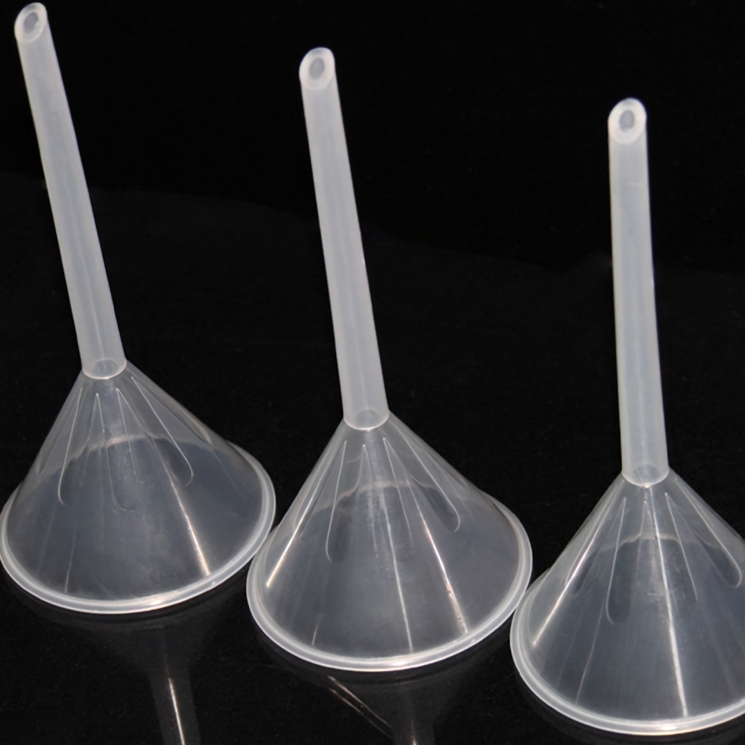 กรวยพลาสติก plastic funnel