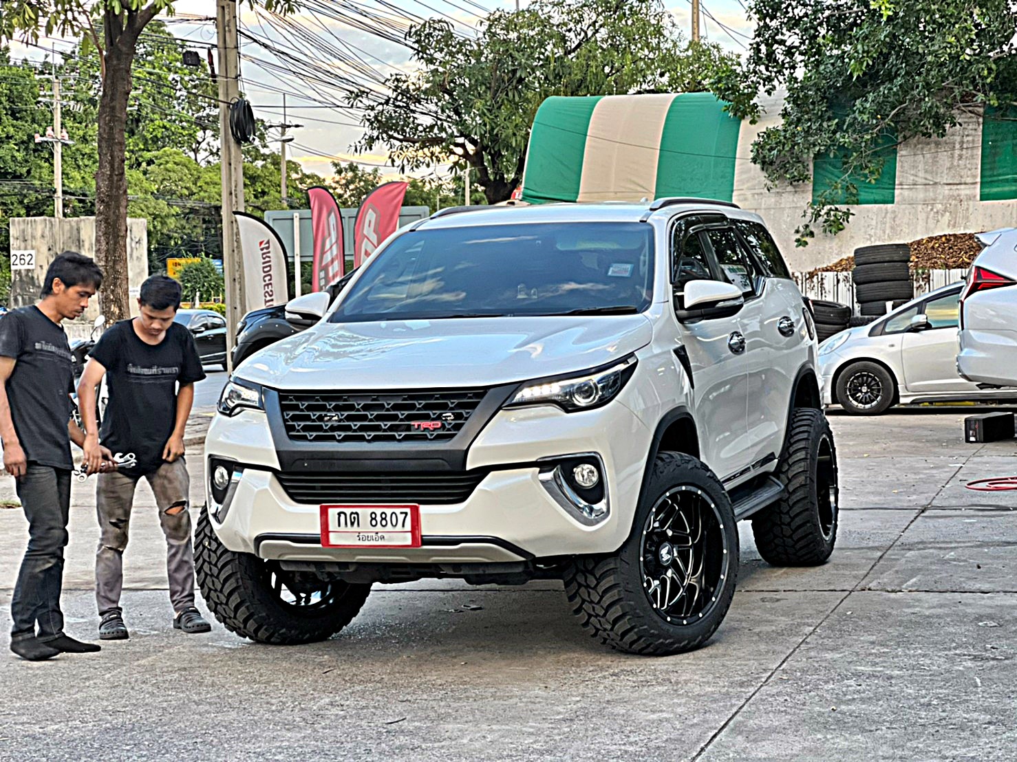 FORTUNER ทรงเมกา ล้อขอบ20 ที่ STEP9