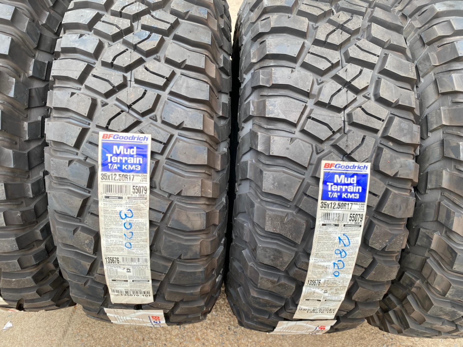 BF GOODRICH KM3 35X12.5R17 ราคาถูก ต้อง STEP9 เท่านั้น