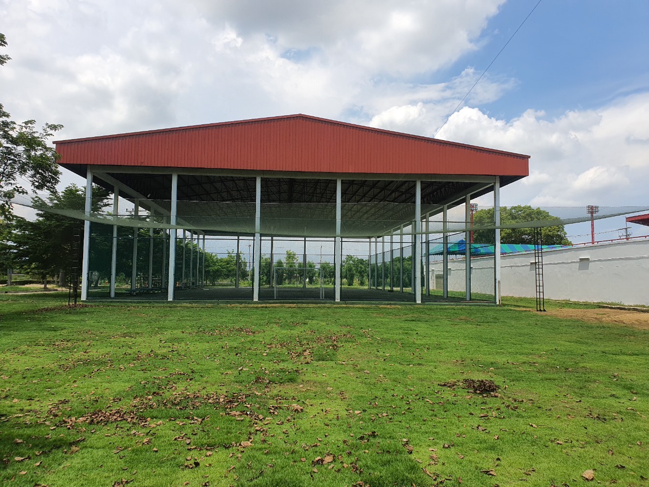 ตาข่ายไนล่อนรุ่นใหม่ กั้นลูกกอล์ฟสำหรับงานสนามกอล์ฟและสนามไดร์ฟ Driving range