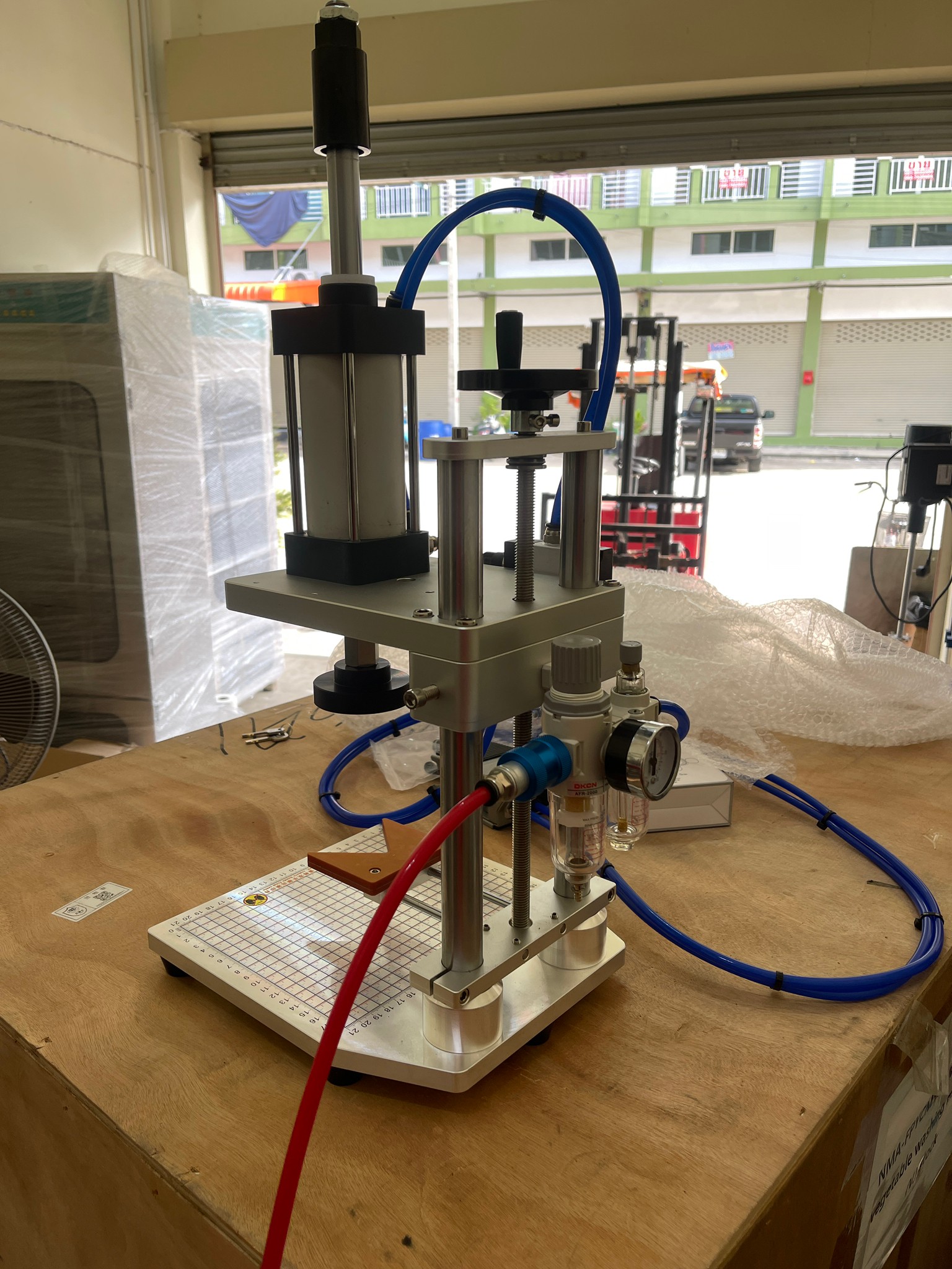 🌈15922 เครื่องกดปิดฝาขวด ขวดน้ำดื่ม ขวดอาหารเสริม ขวดโปรตีน ขวดซอส ขวดน้ำมัน CYT-03