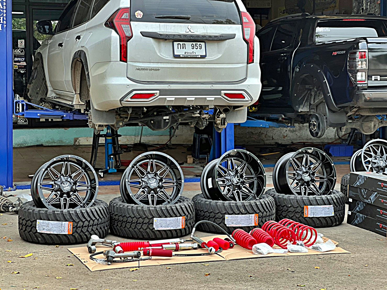 PAJERO SPORT ทรงเมกา ที่ STEP9