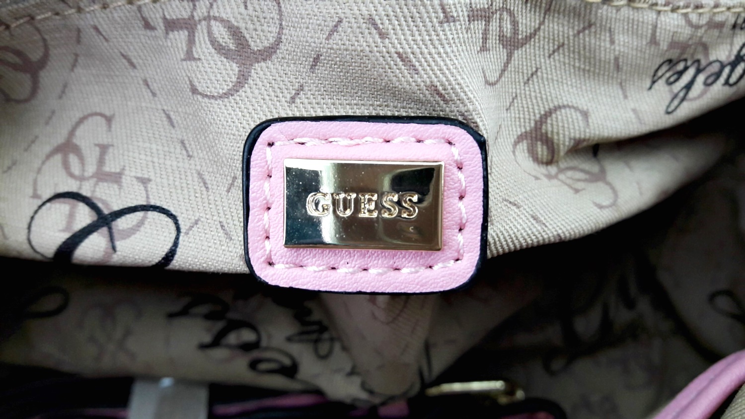 กระเป๋าถือ สะพาย GUESS