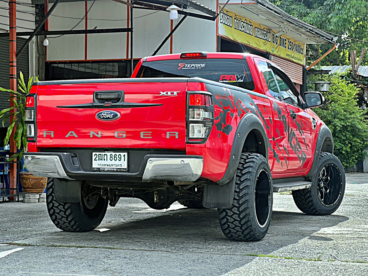 FORD_RANGER_ทรงเมกาจองคิวมาจากลำพูน