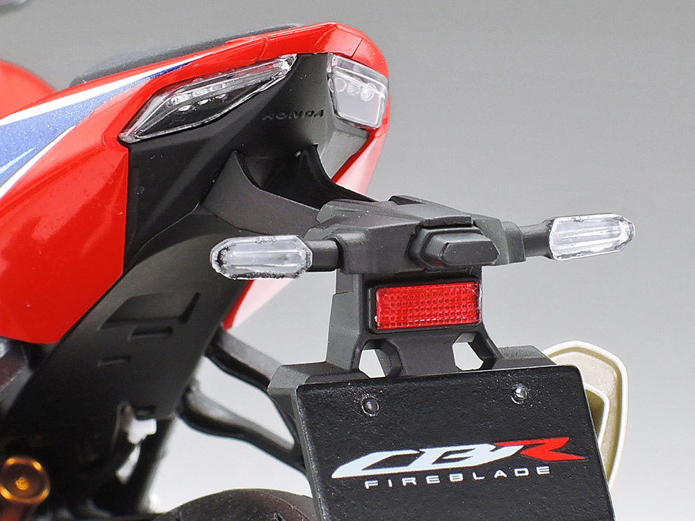 1/12 Motorcycle Series No.138 Honda CBR1000RR-R FIREBLADE SP Item No: 14138
