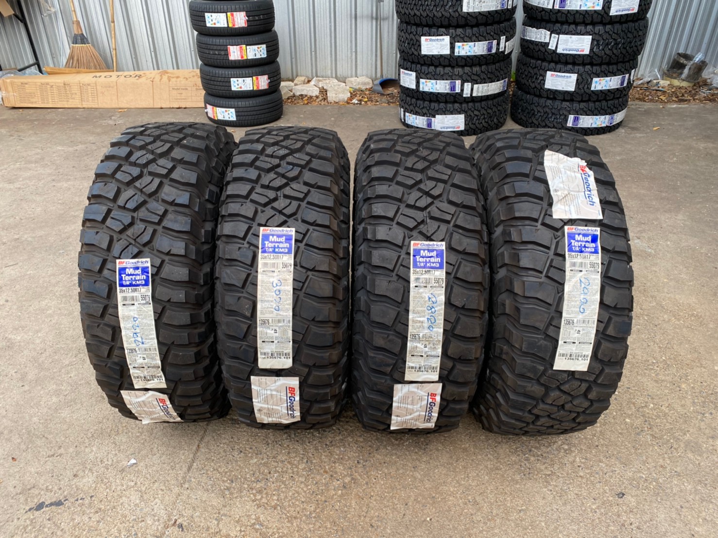 BF GOODRICH KM3 35X12.5R17 ราคาถูก ต้อง STEP9 เท่านั้น