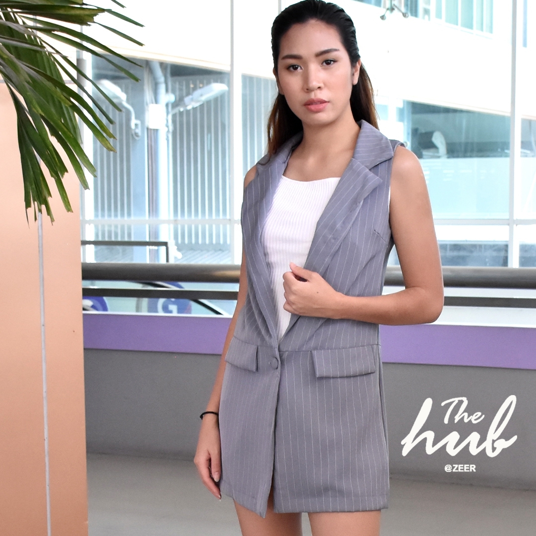 เสื้อคลุมแขนกุดมีคอปก