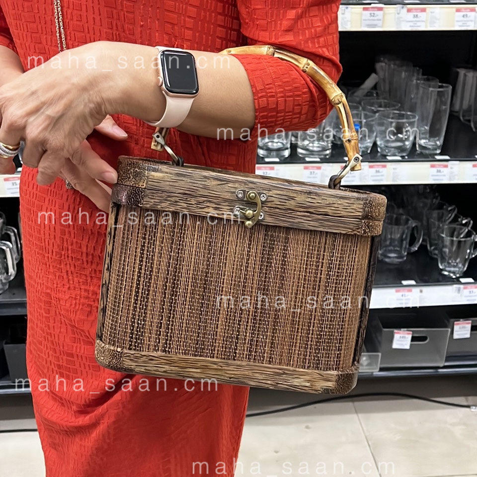 กระเป๋าตาลโตนด คล้องแขน แต่งกรอบไม้ ทรงรี ฝาปิด 🎡