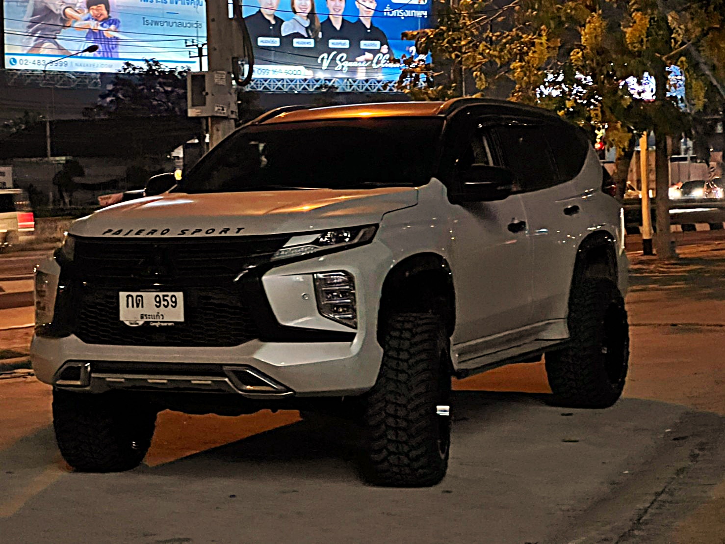 PAJERO SPORT ทรงเมกา ที่ STEP9