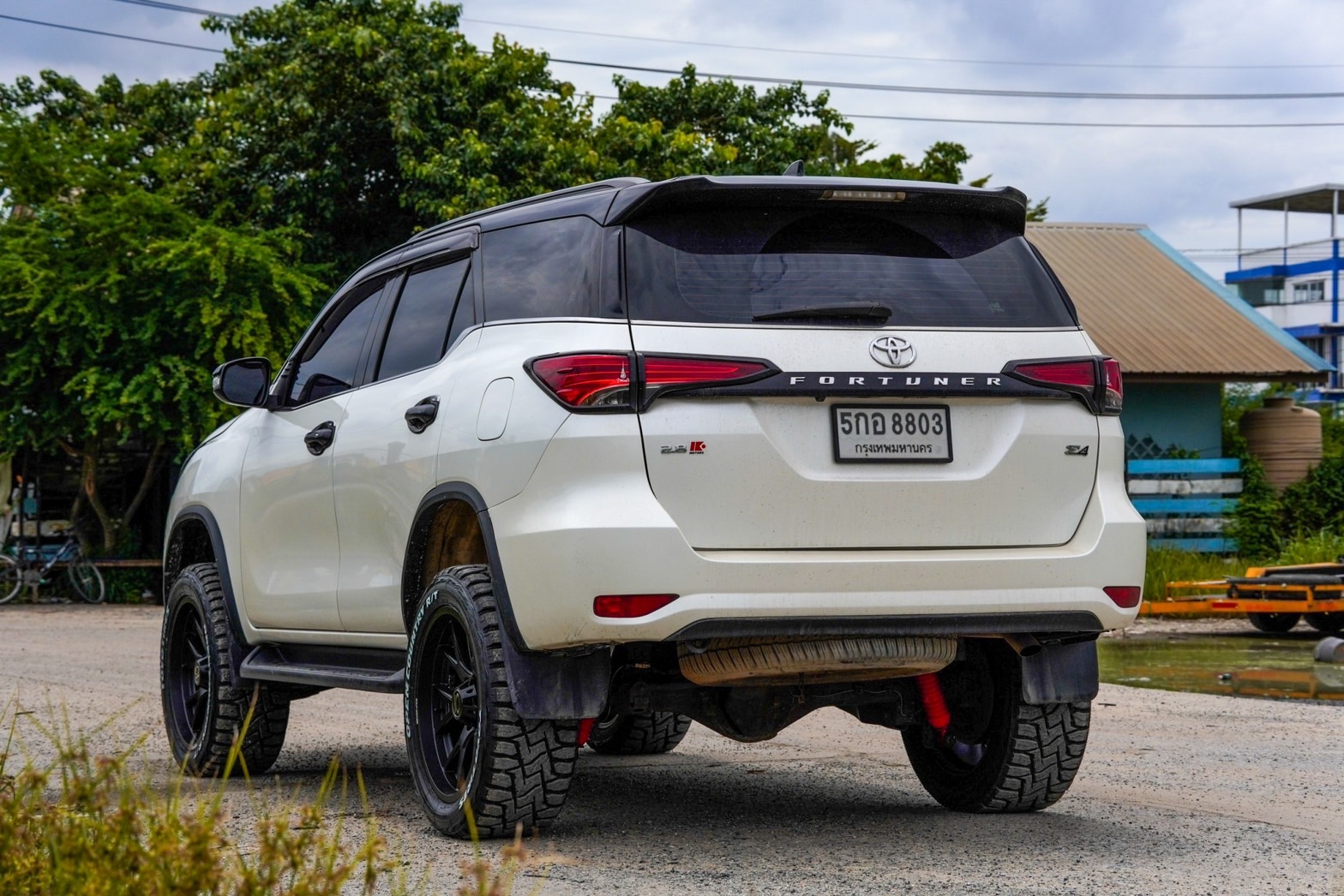 TOYOTA FORTUNER จองคิวมาจาก จันทบุรี