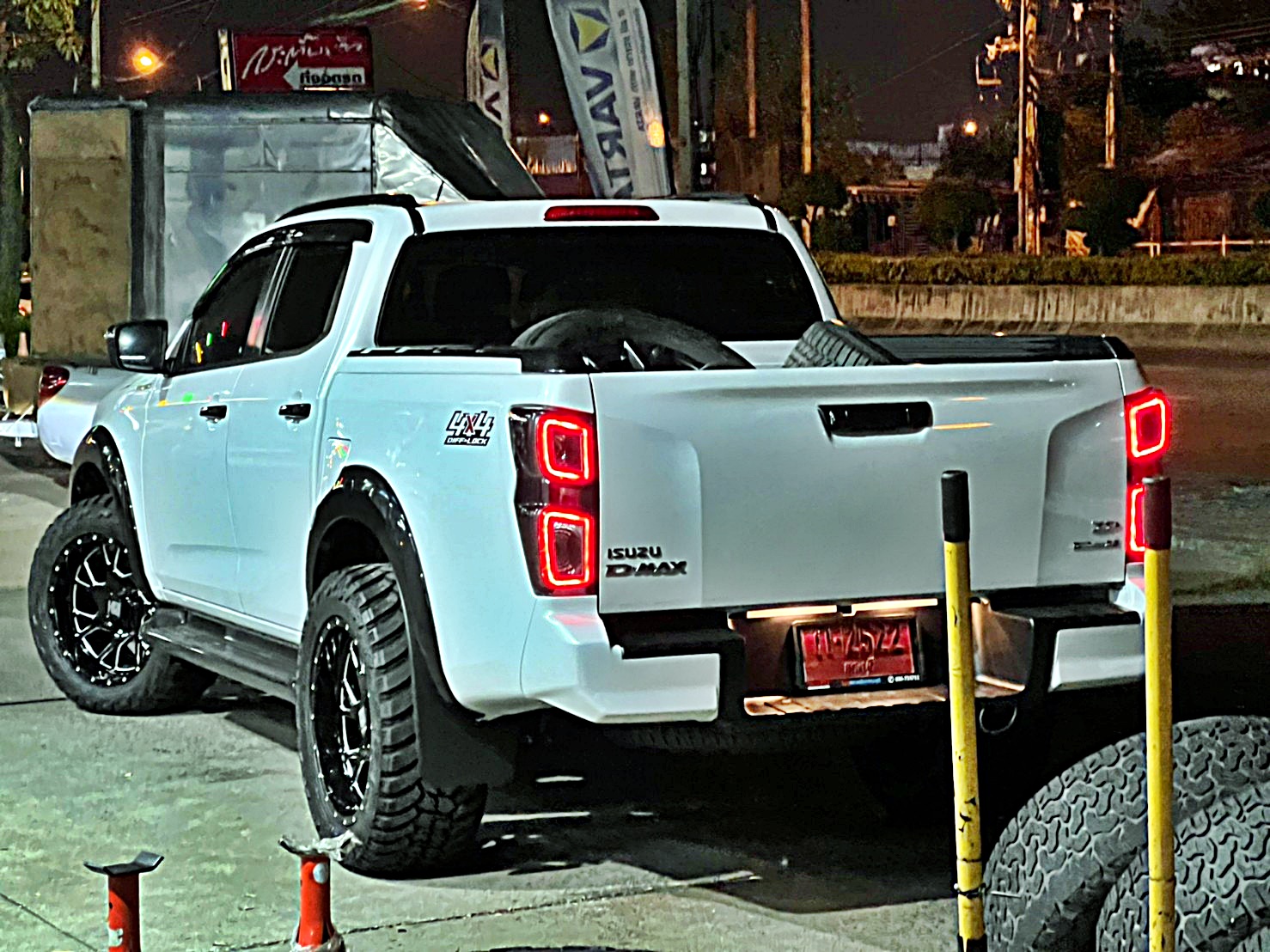 D-MAX ทรงเมกา ป้ายแดงจาก สระบุรี