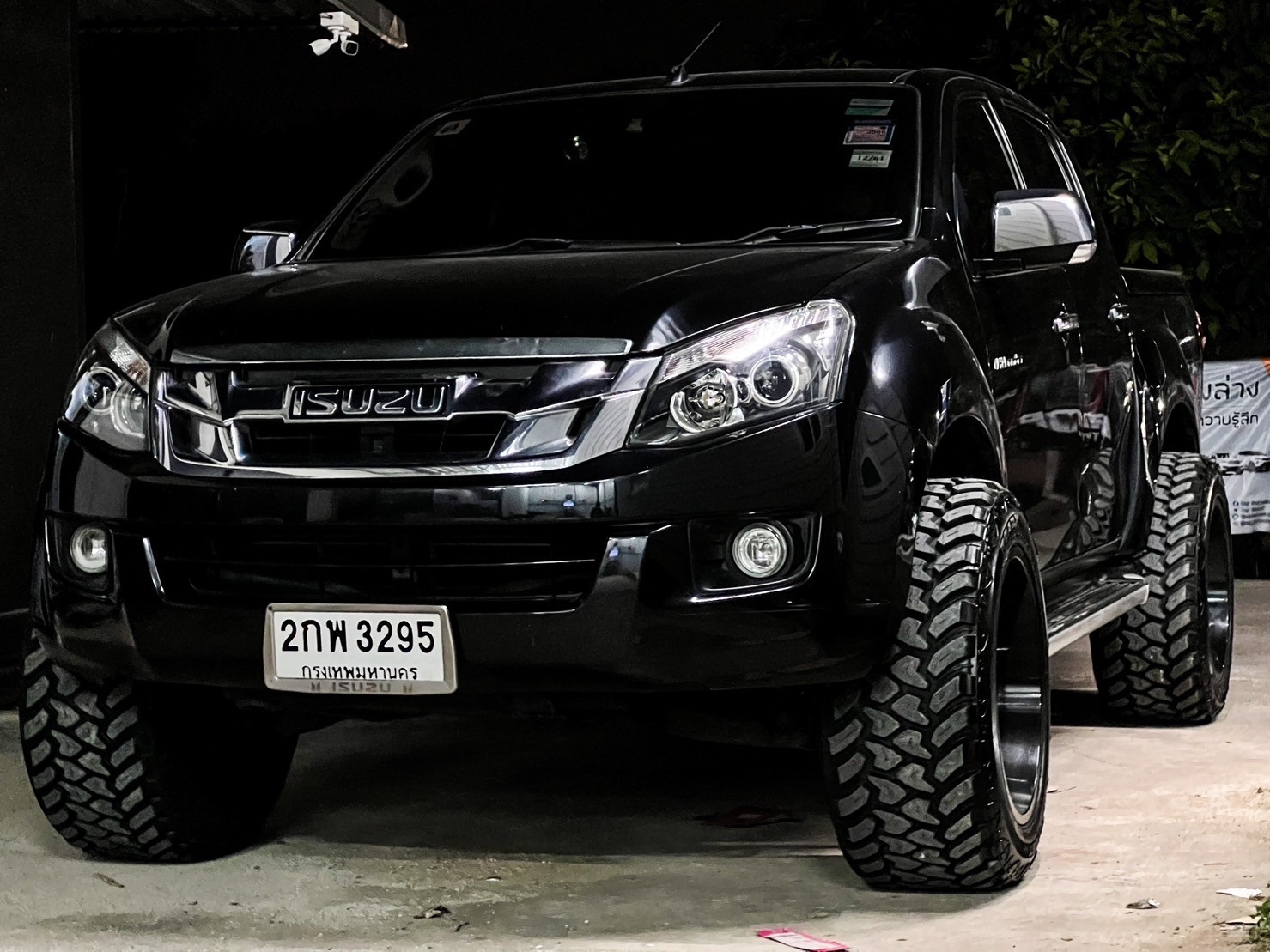 D-MAX HI-LANDER ทรงเมกา ยกแบบโช๊คเดิม ที่ STEP9