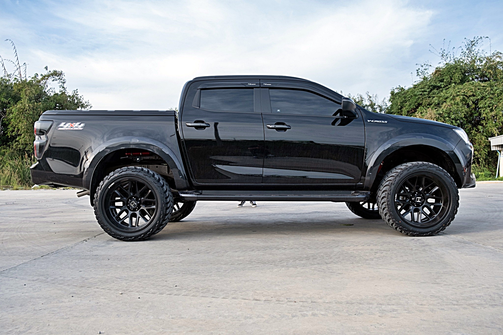 ล้อแท้ HOSTILE H120 ขอบ22 ใส่ D-MAX