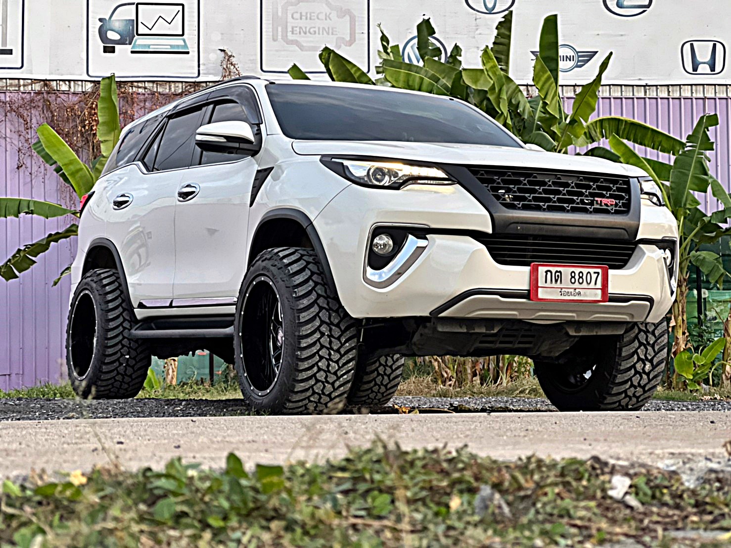 FORTUNER ทรงเมกา ล้อขอบ20 ที่ STEP9