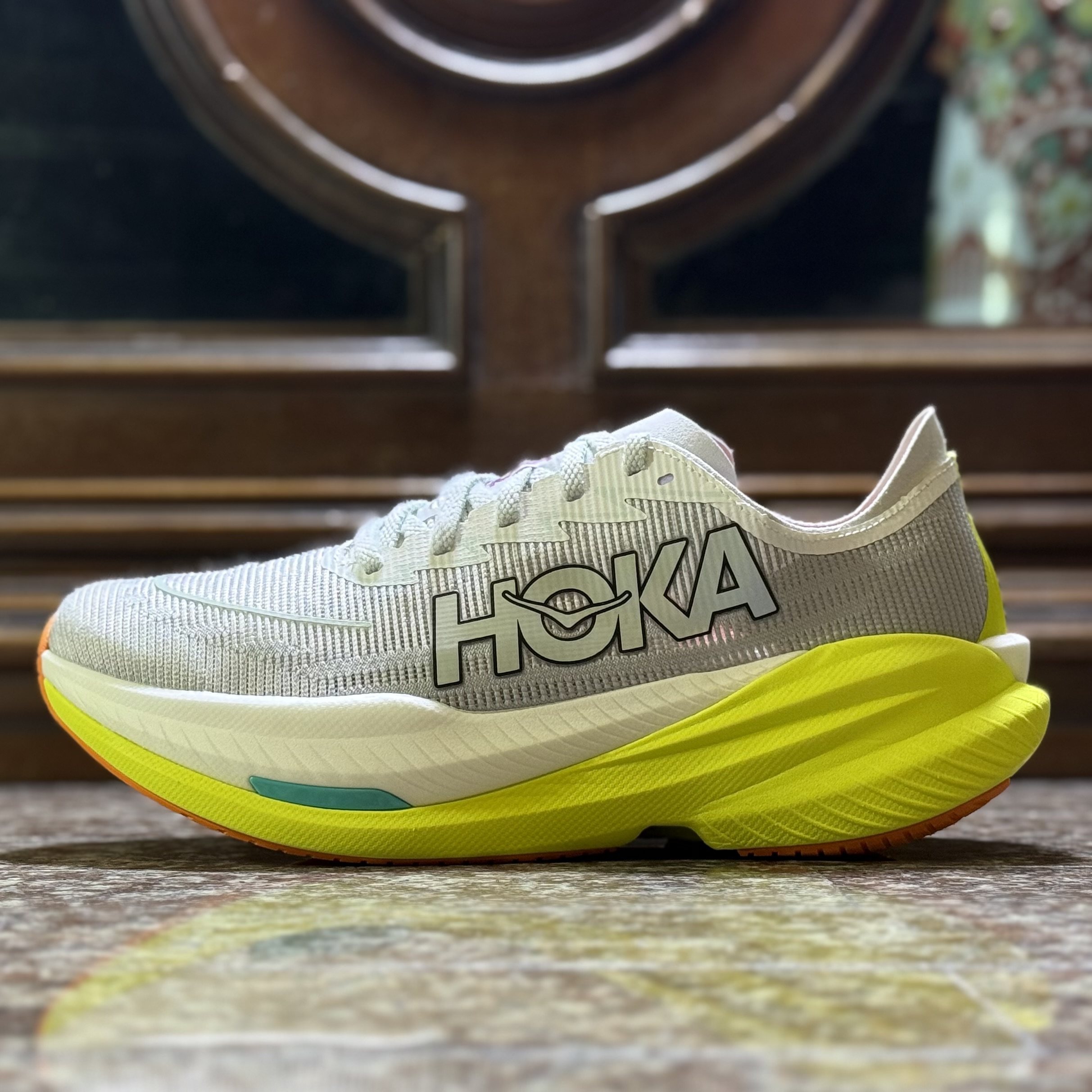 รองเท้าวิ่ง HOKA Mach X 2 #มือ2 (M10US)
