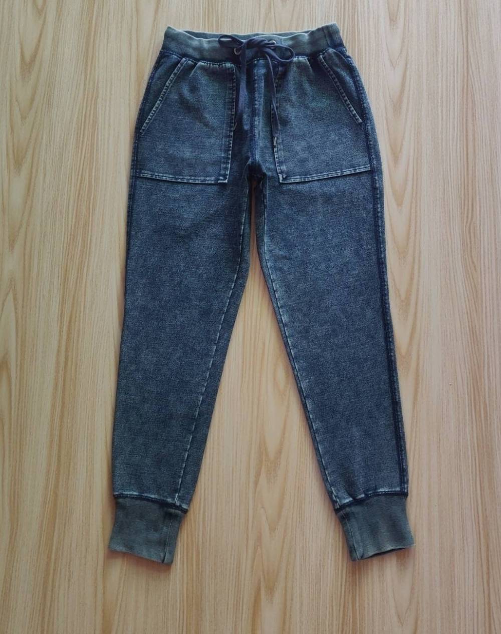 กางเกงทรงวอร์มยีนส์ยืด