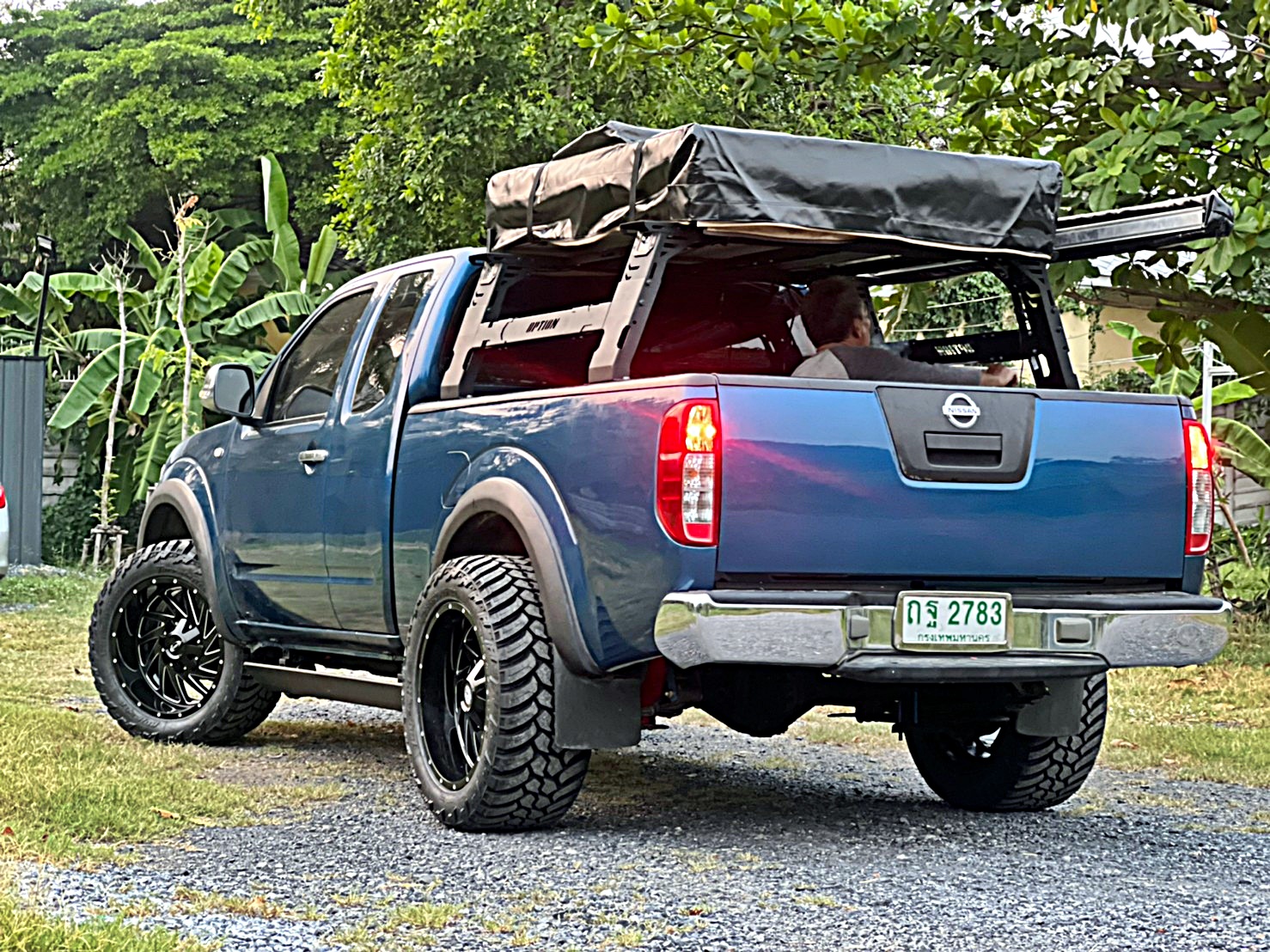 NISSAN_NAVARA_แปลงร่าง ทรงเมกา