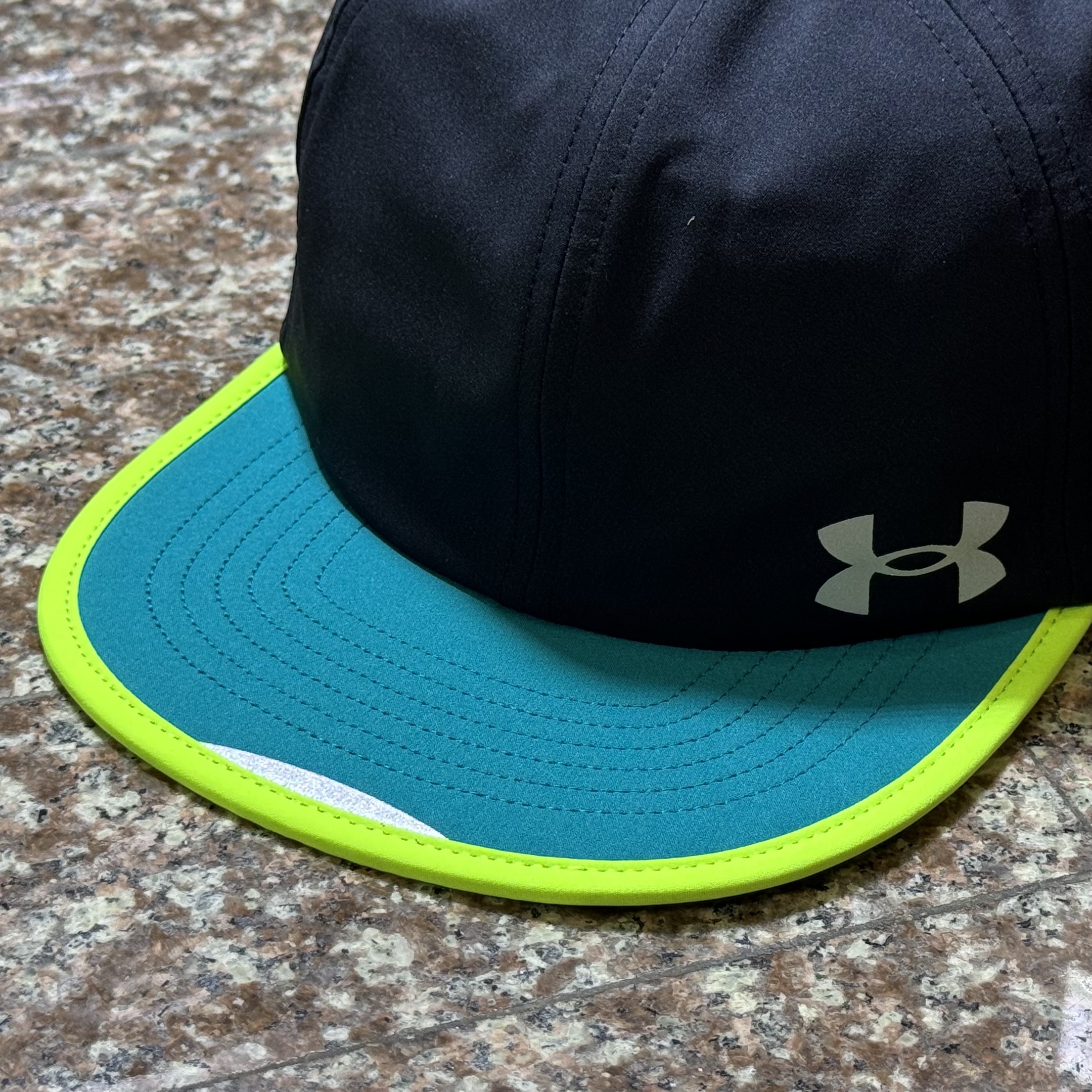 หมวกวิ่ง Under Armour Launch Snapback Running Cap