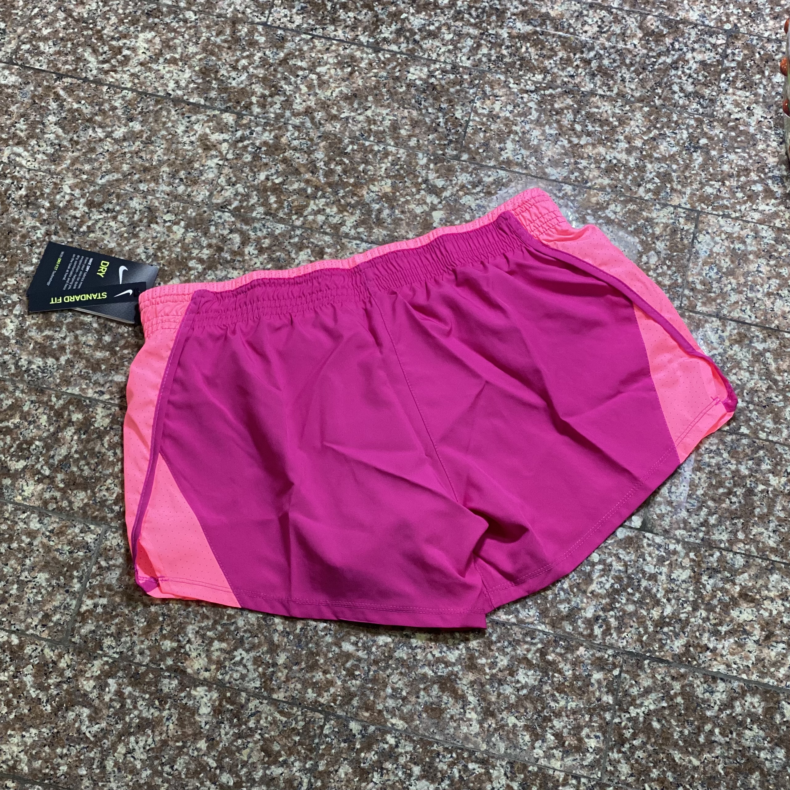 กางเกงวิ่ง Nike 10K 3.5” Running Shorts Women (M,L)