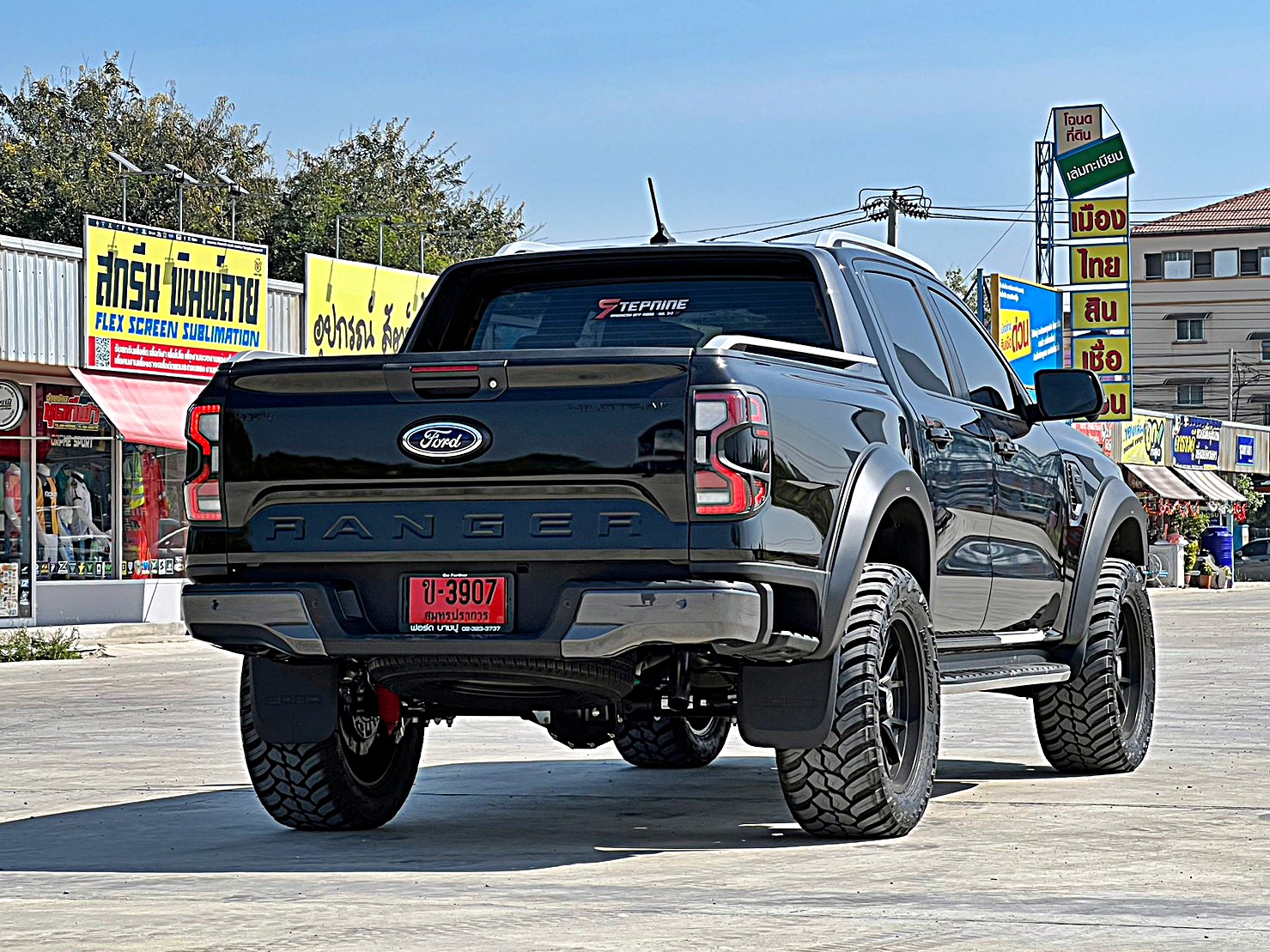 FORD RANGER NEXTGEN เน้นสเป็ค ล้อไม่ยื่น ยางใหญ่