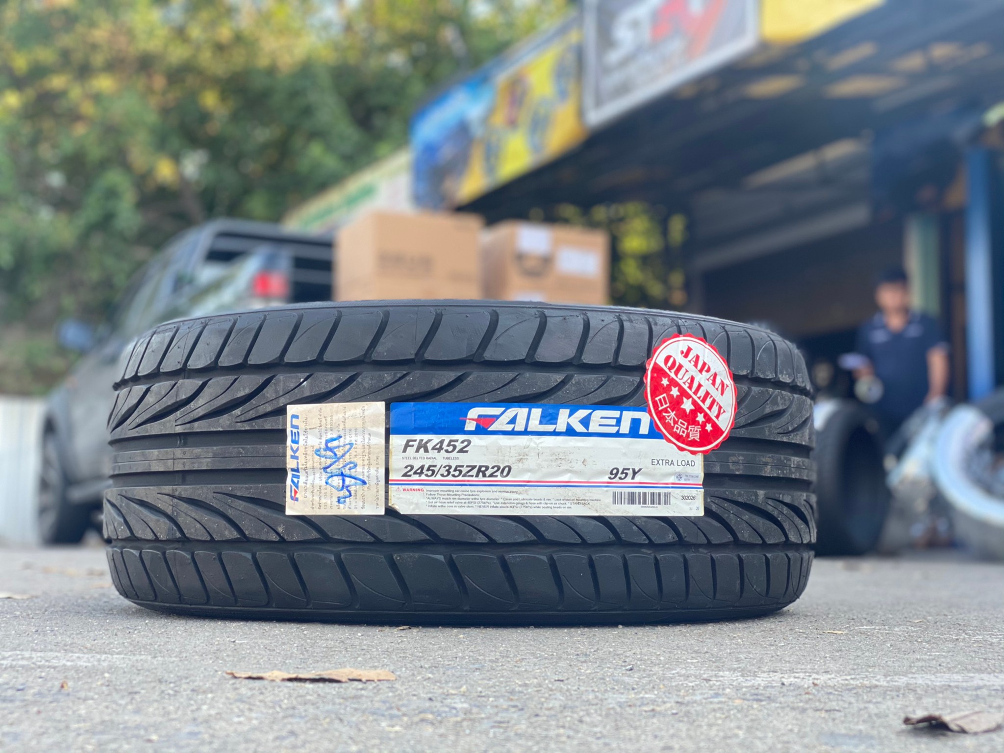 Falken 245/35-20 fk452 ราคาพิเศษ #Falken #fk452 บริการติดตั้งฟรี เติมลม N2ฟรี บริการหลังการขายฟรี ตลอดอายุการใช้งาน สลับยาง ถ่วงล้อเติมลม จัดส่งทั่วประเทศ #Step9 #ล้อแม็กซ์ยางรถยนต์ #เกษตรนวมินทร์ สอบถาม @step9 หรือ คลิ๊กที่นี่ https://lin.ee/A9jHl6c โทร
