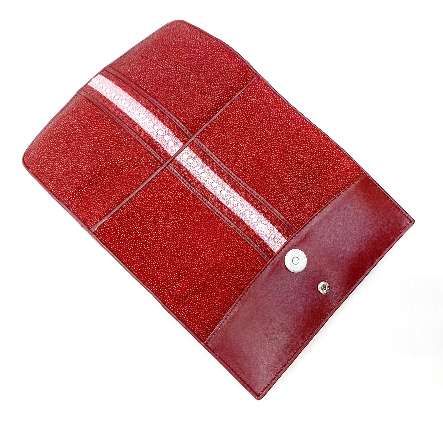 กระเป๋าสตางค์หนังปลากระเบนแท้ 3พับยาว ปลากระเบนหนาม สีแดงเลือดหมู