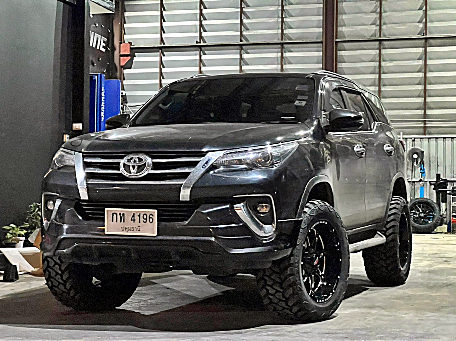 TOYOTA_FORTUNER_จองคิวมาจากปทุมธานี ทำทรงเมกาที่ STEP9