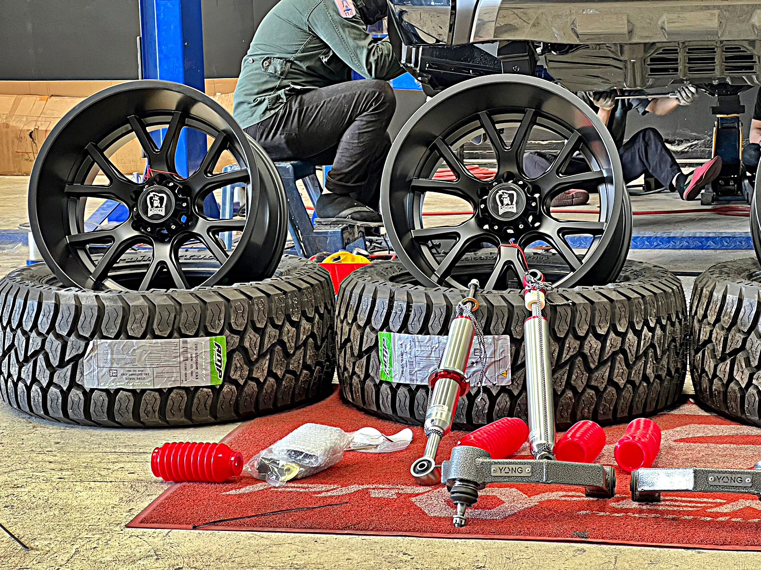 TOYOTA REVO แต่งทรงเมกาที่ STEP9