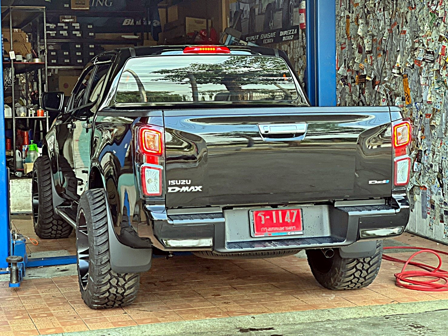 D-MAX 1.9 จัดทรงเมกา อย่างเทพ ที่ STEP9