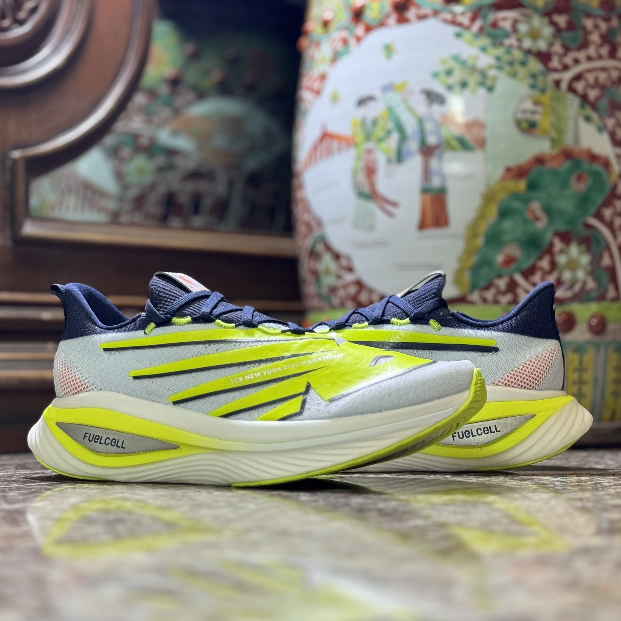 รองเท้าวิ่ง New Balance X TCS NYC FuelCell SuperComp Elite V3 (M8.5US)