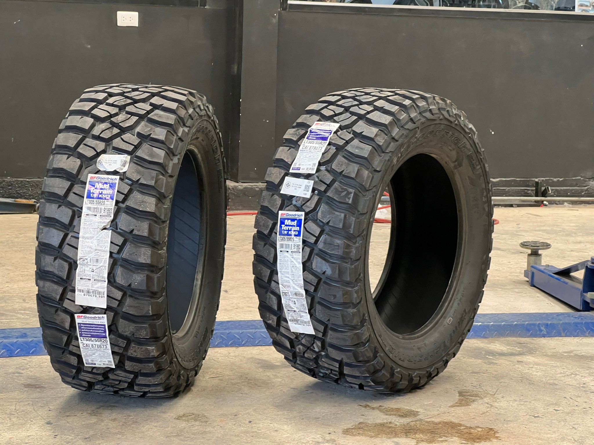 BF 305/55-20 KM3 usa ราคาถูกที่นี่