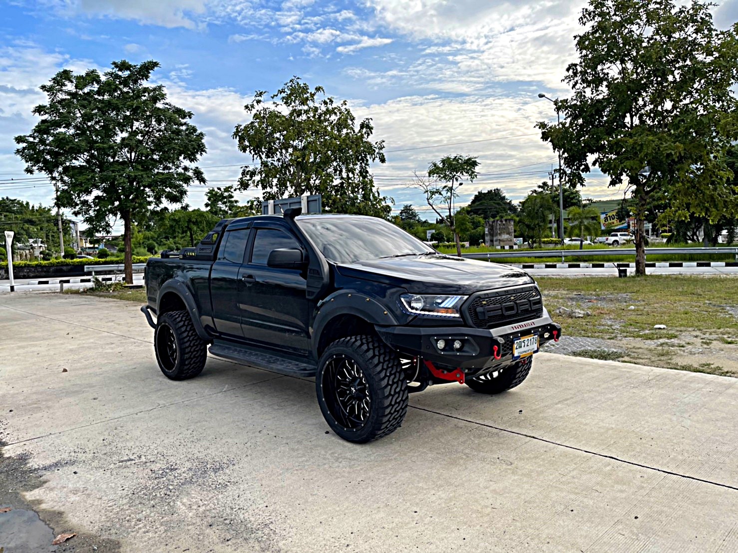 FORD RANGER จัดทรงเมกา ขอบ22 ที่ STEP9