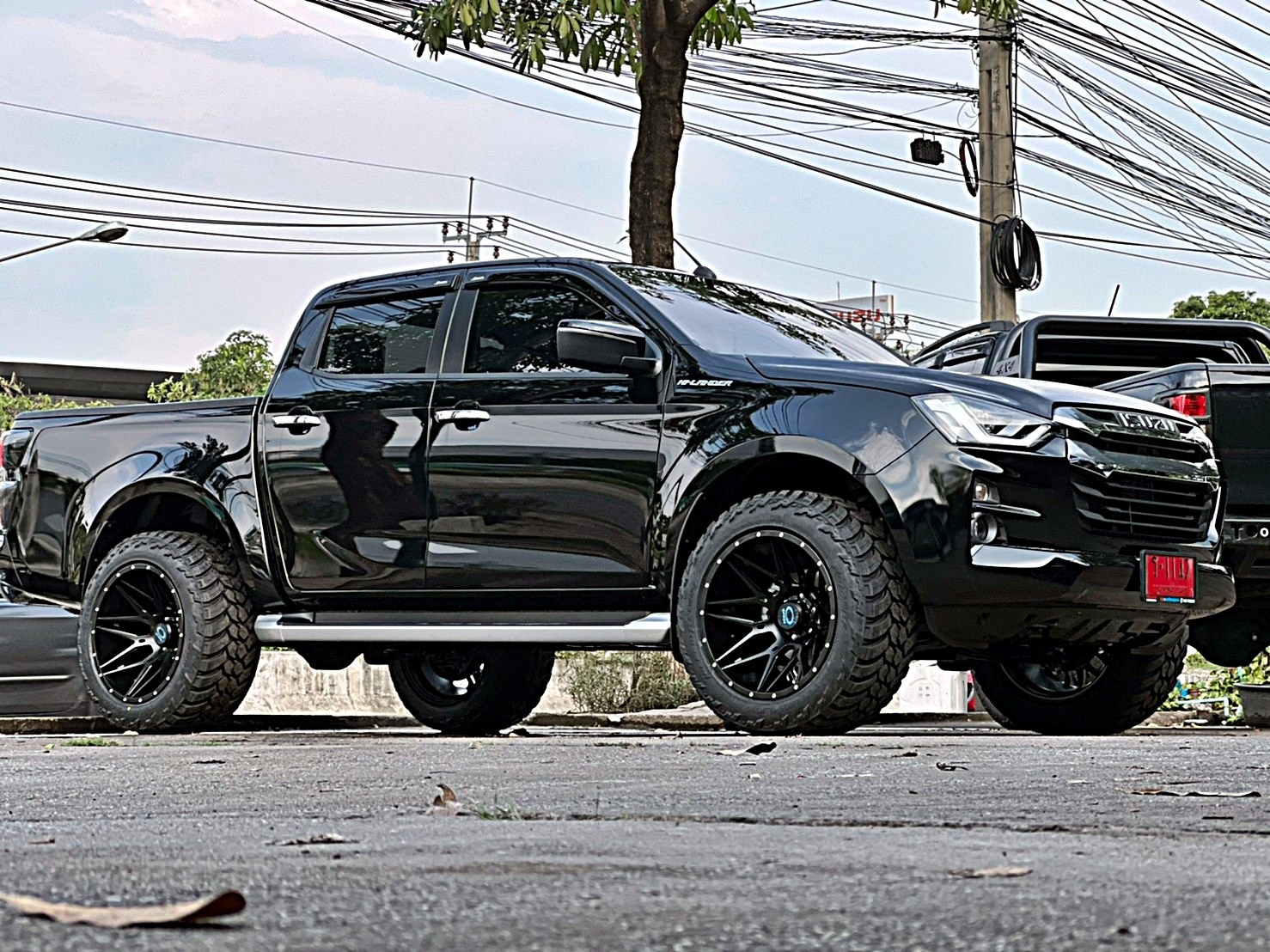 D-MAX 1.9 จัดทรงเมกา อย่างเทพ ที่ STEP9