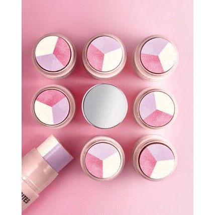 นวัตกรรมใหม่!!! ใช้สะดวกพกพาสบาย ไฮไลท์ตัวดัง Guerlain ให้หน้ากระจ่างใส เม็ดมุกแบบสติก มี 2 สี Golden Glow , Rosy Glow