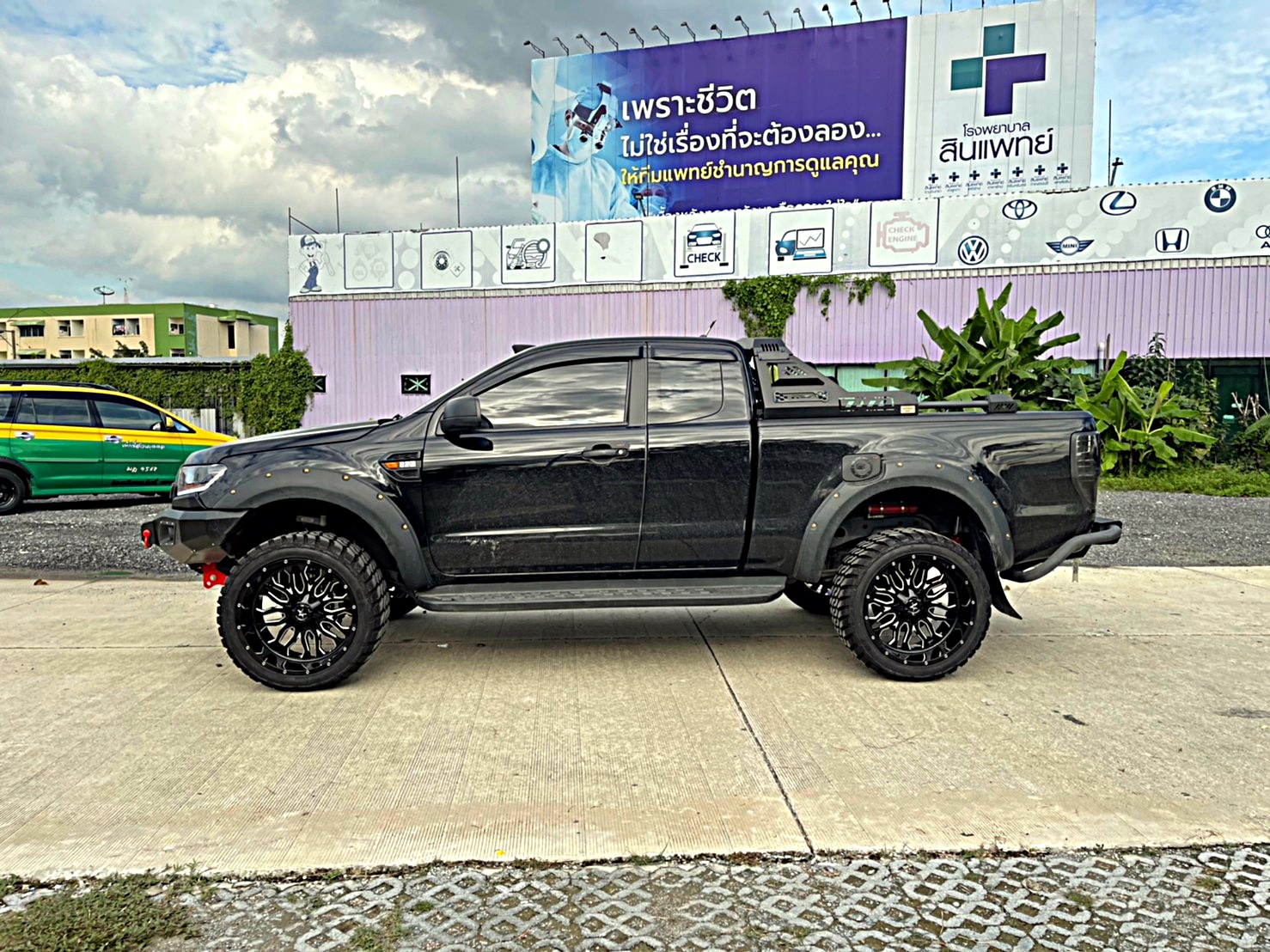 FORD RANGER จัดทรงเมกา ขอบ22 ที่ STEP9