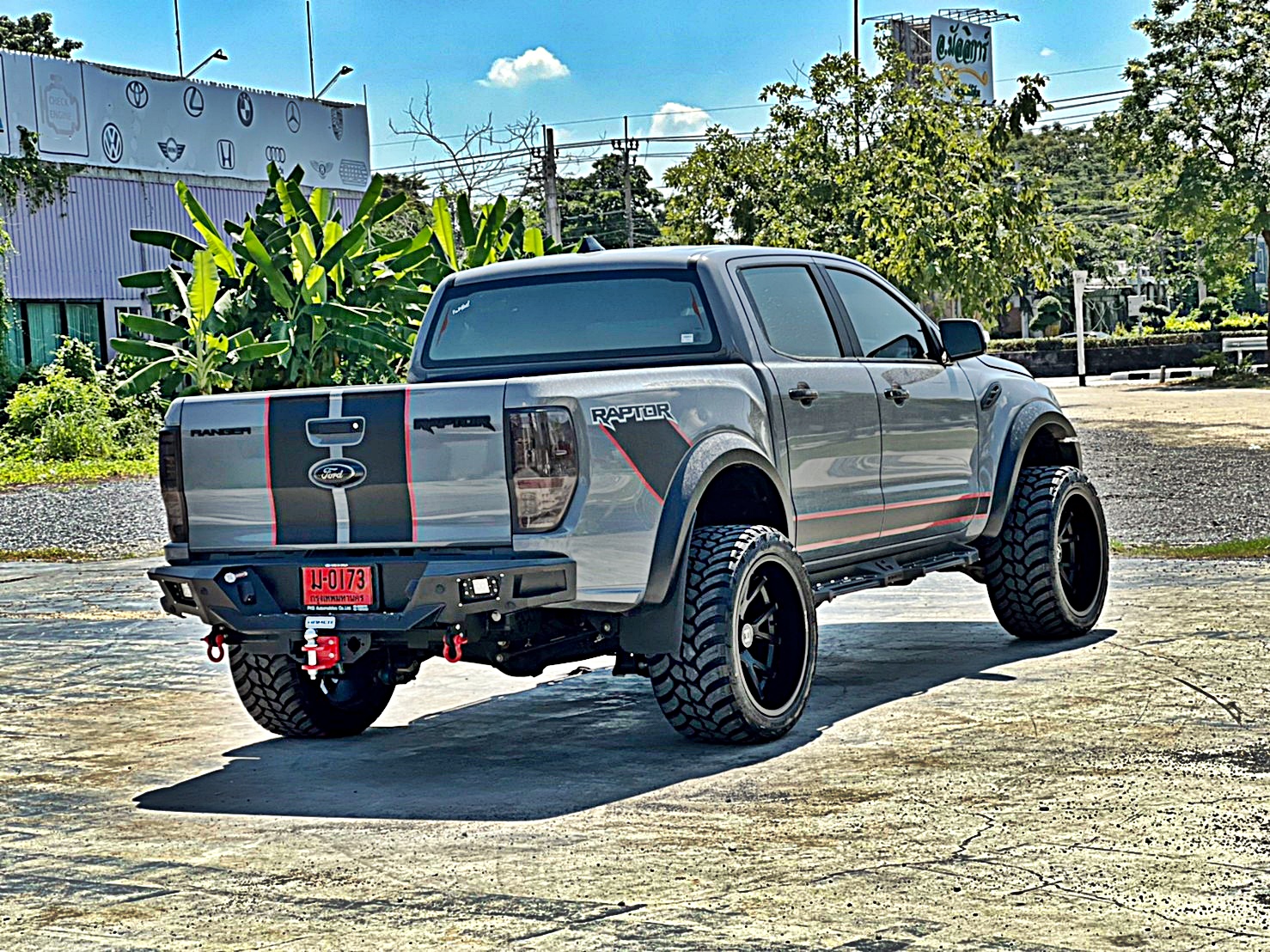 FORD RAPTOR ทรงเมกา่ ล้อ HOSTILE H113