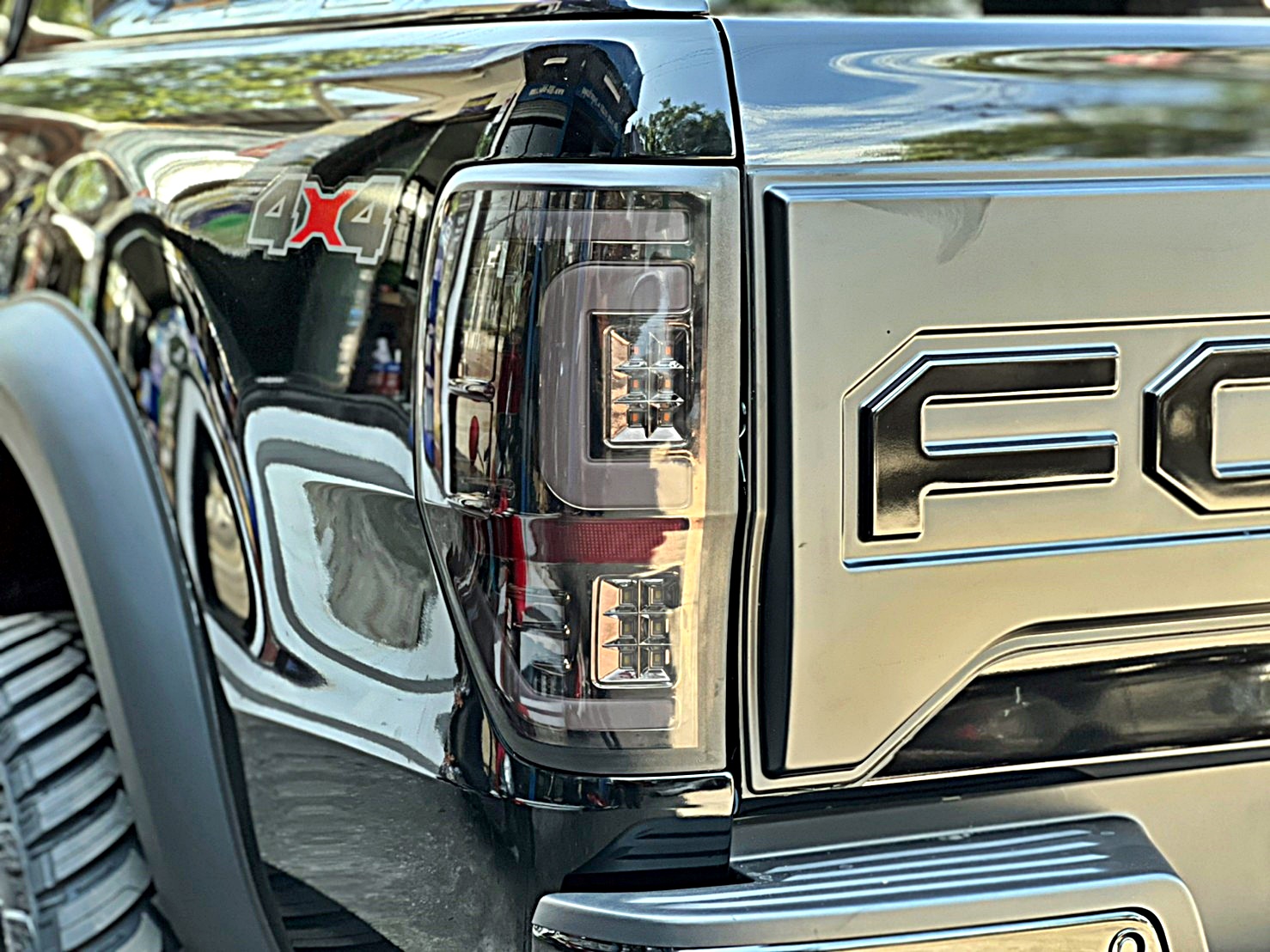 FORD WILDTRAK ชุดแต่งรอบคัน ทรงเมกาที่ STEP9