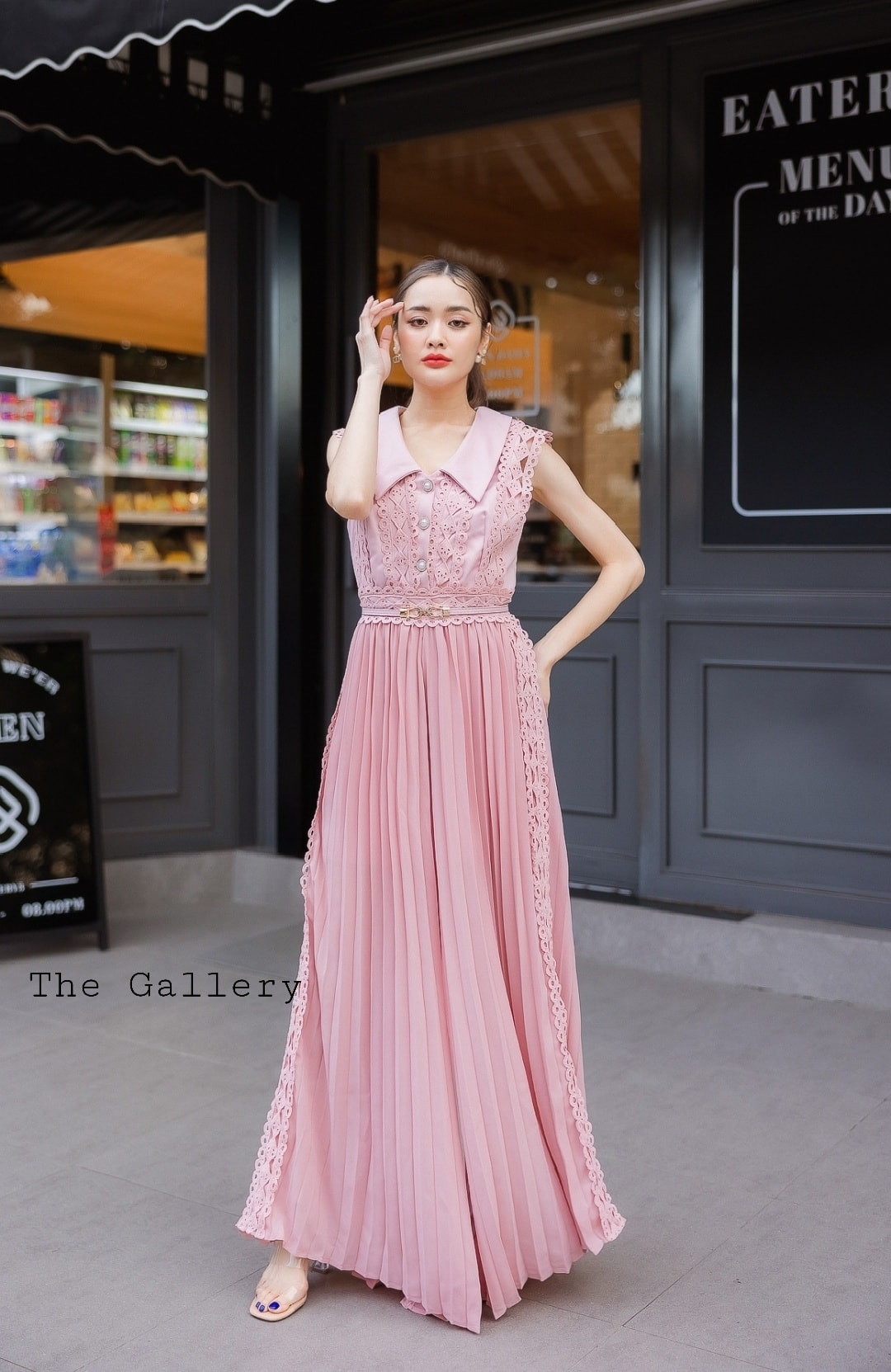 จั้มสูทขายาวตัดต่อลูกไม้หรูหรามากก มาพร้อมเข็ดชมขัดเข้าชุด สวยครบจบในชุดเดียว ราคาสุดคุ้มมากเวอรรรร์ จะทำงาน/ใส่ไปออกงาน