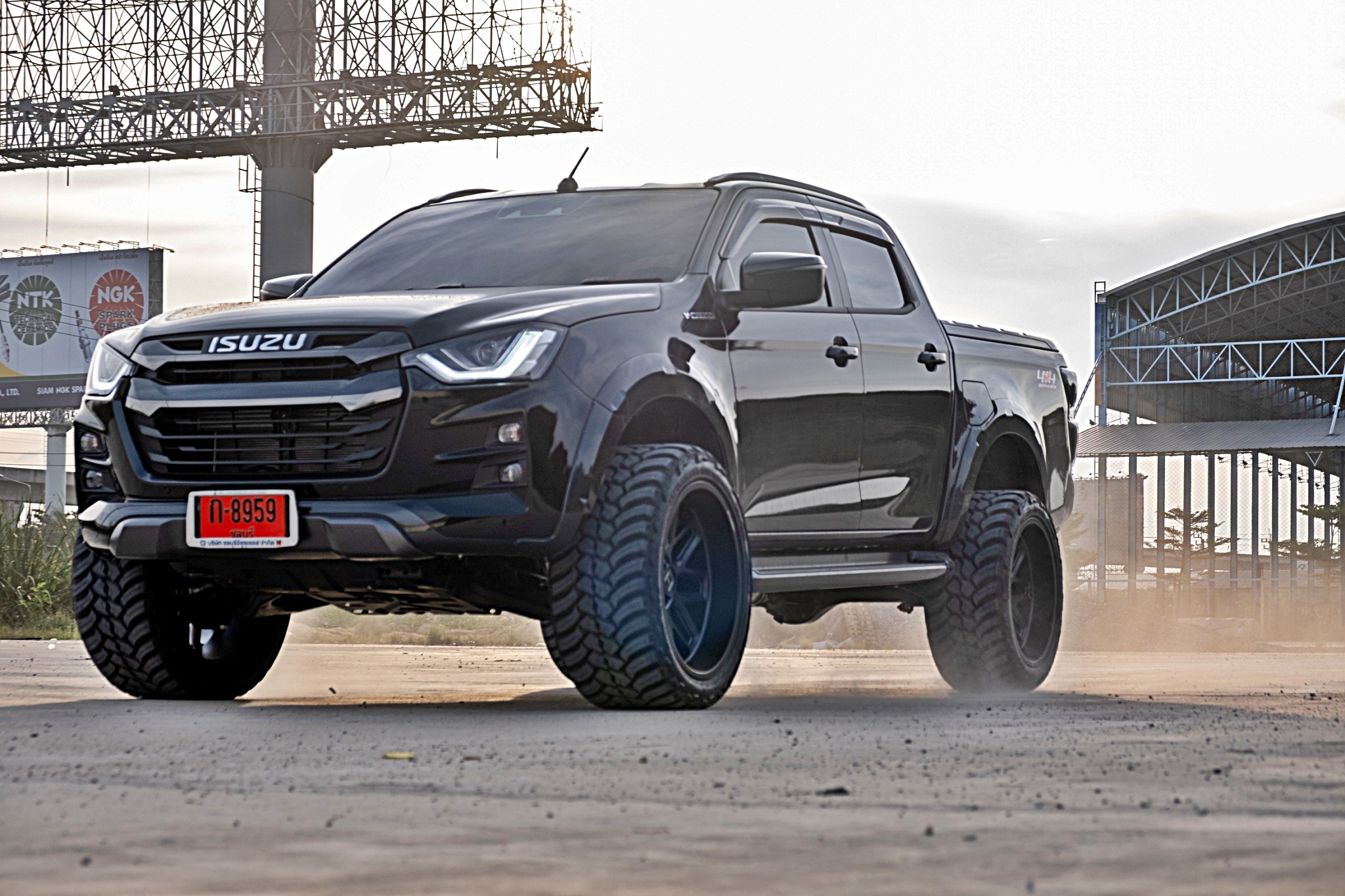 ล้อแท้ HOSTILE H120 ขอบ22 ใส่ D-MAX