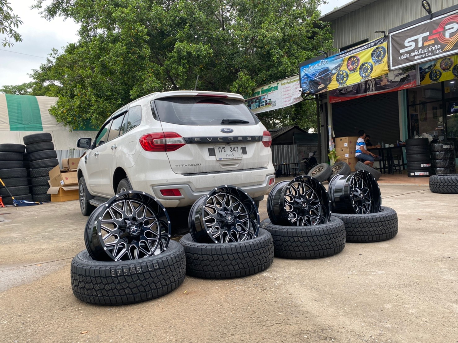 FORD EVEREST แบบไม่ยก