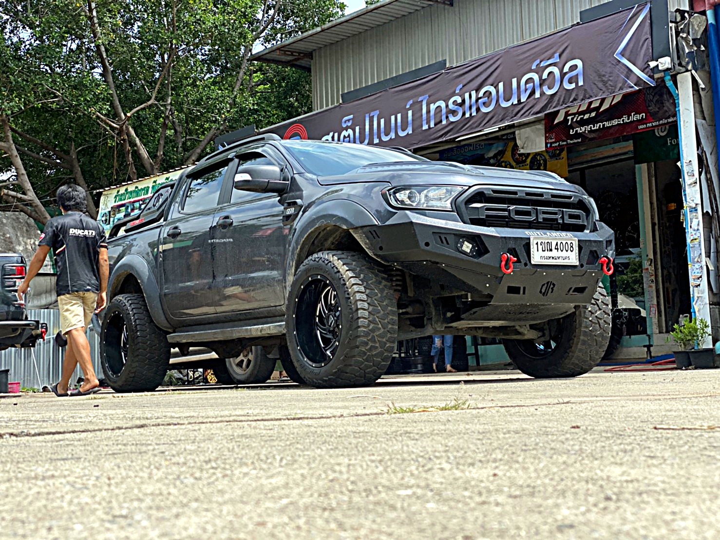 FORD จัดชุดใหม่ ทรงเมกาที่ STEP9