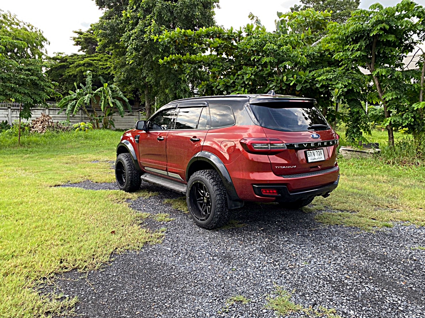 FORD EVEREST จัดทรงเมกาที่ STEP9
