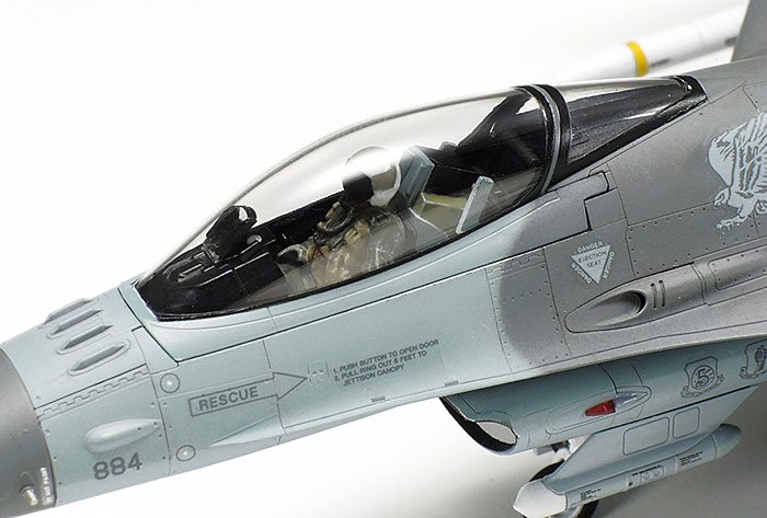 1/72 SCALE LOCKHEED MARTIN(R) F-16(R)CJ [BLOCK50] FIGHTING FALCON(R) w/FULL EQUIPMENT