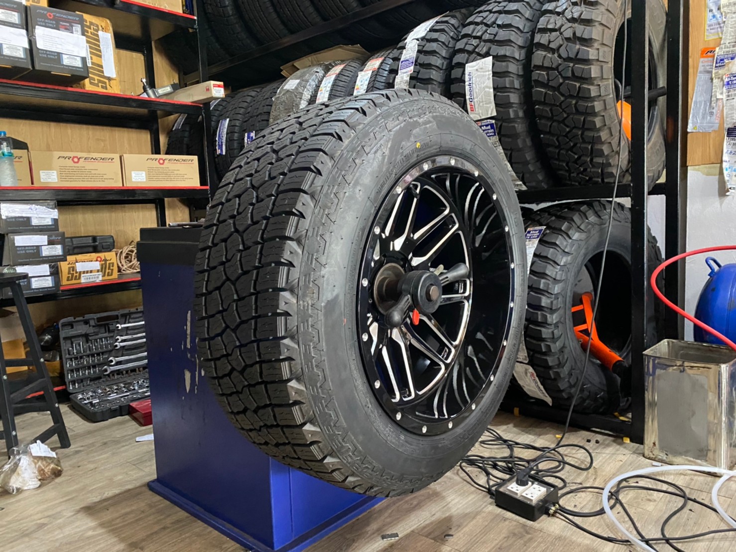 FORD ทรงเมกา ล้อเทพลึกสุดตาราง