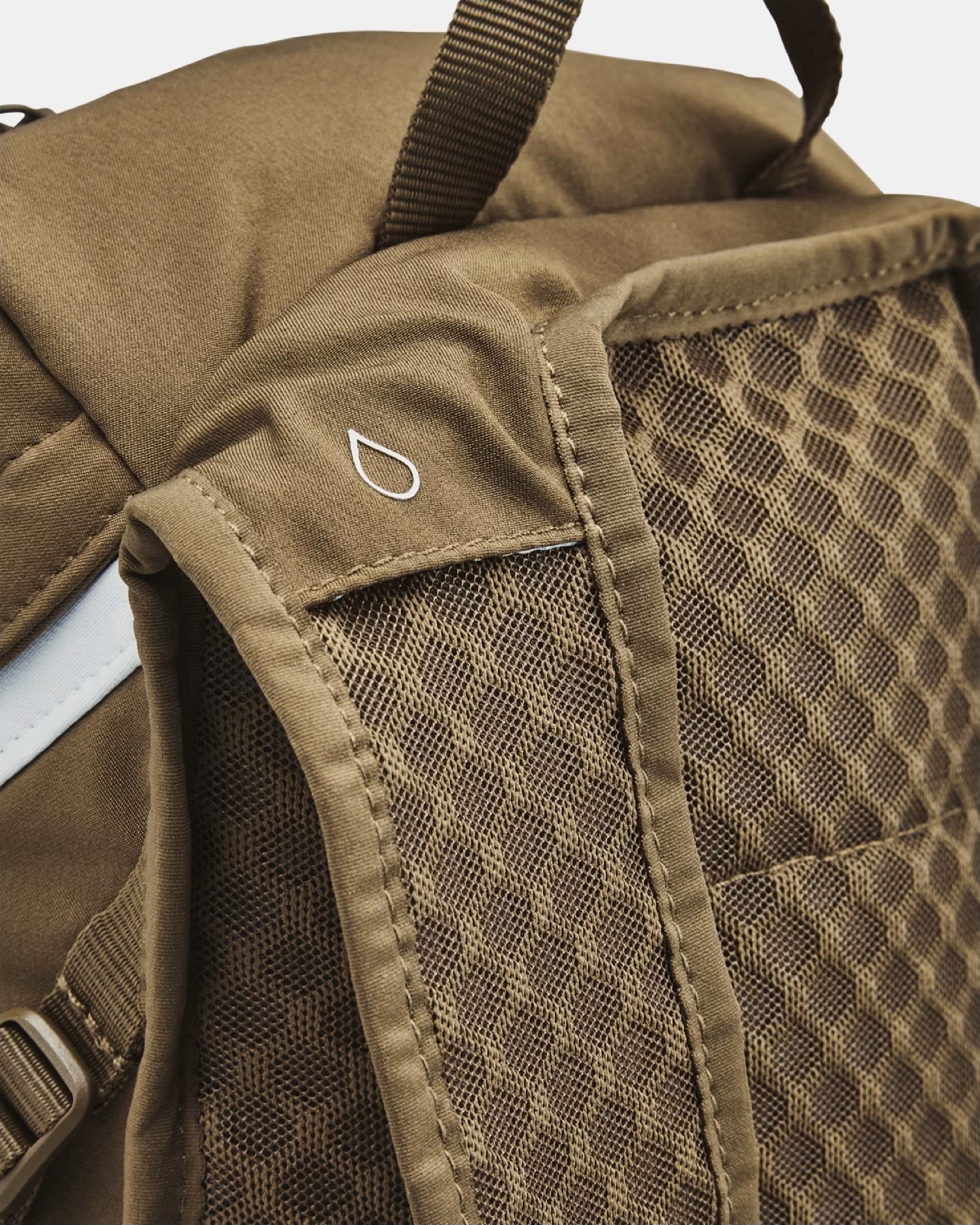 กระเป๋า Under Armour Flex Trail BackPack ‘COYOTE’ (13L)