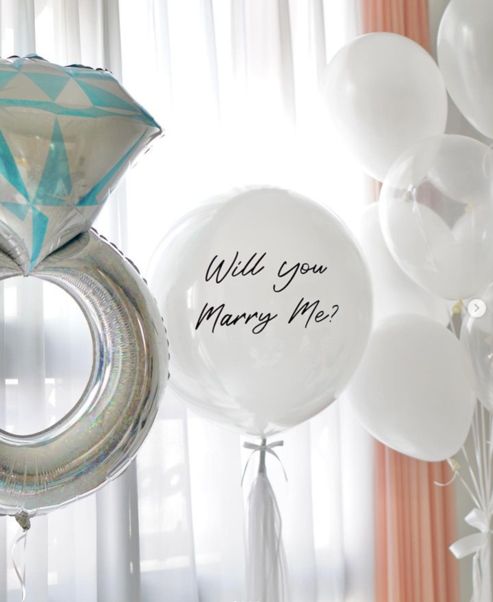 เซทลูกโป่ง will you marry me ขนาด 36นิ้ว + ช่อลูกโป่ง 10ลูก 1ช่อ + ลูกโป่งฟอยล์แหวน 1ใบ